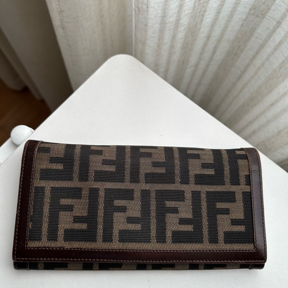 Fendi Long Wallet - Picture 1 of 12